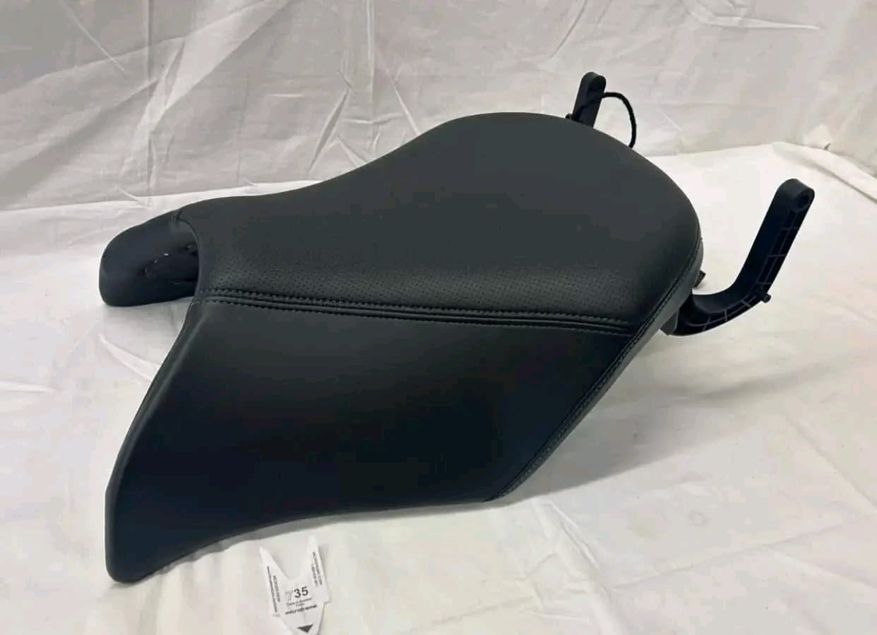CanAm Spyder RT Heated Front Driver’s Seat - Image 2