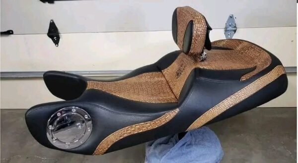 CanAm Spyder Customised Heated Seat With Backrest - Image 3